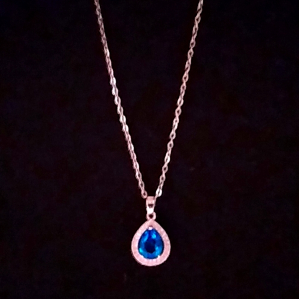 White gold plated Austrian blue jewel necklace